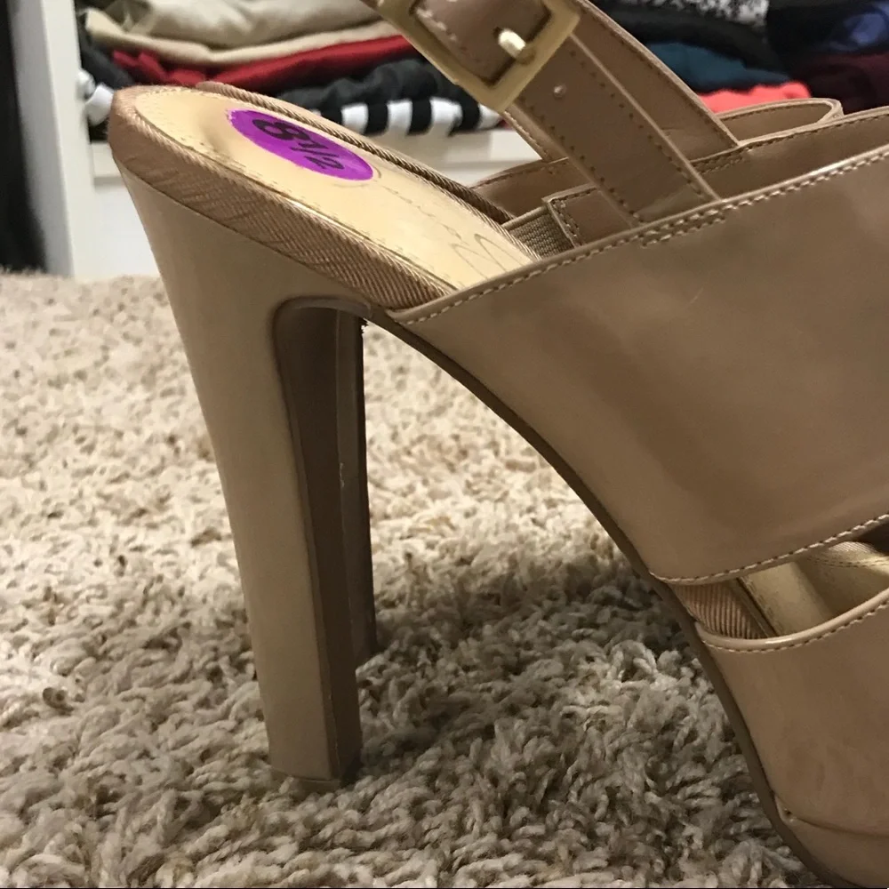 Jessica Simpson Women's Sandals Nude